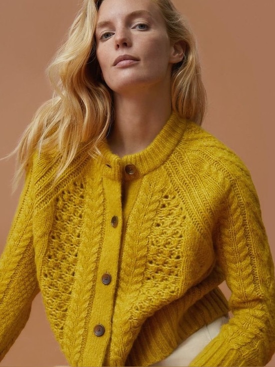 Everlane Sweaters - Everlane Cloud Cable cardigan sz S EUC